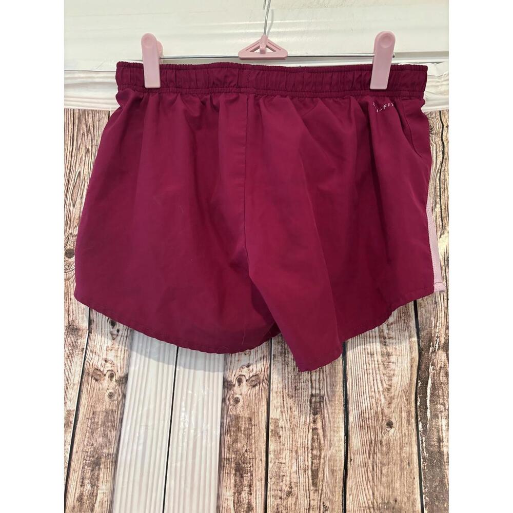 Womens Nike pinkish/redish active shorts sz M preloved #273 - Picture 2 of 2